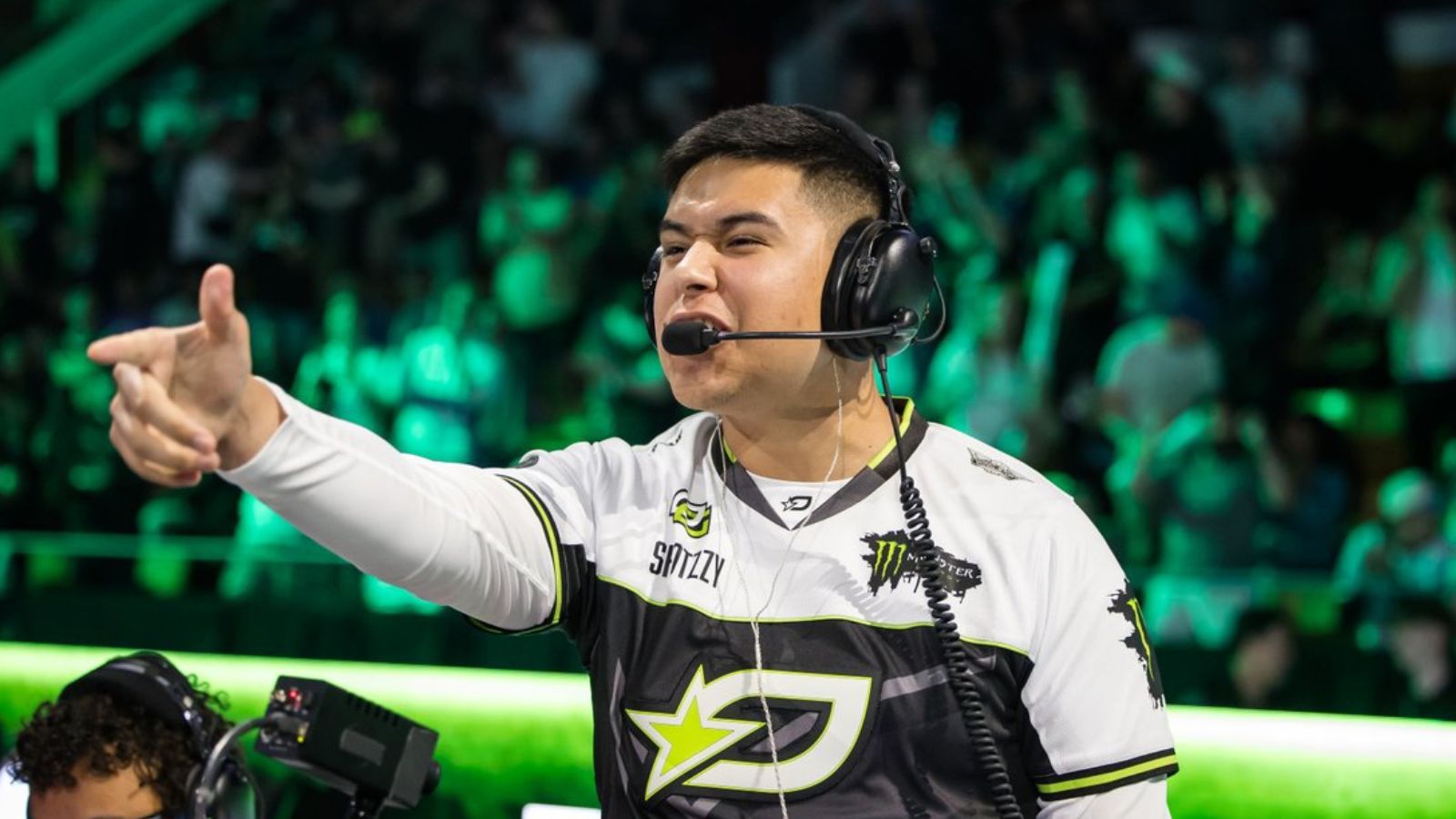 OpTic Texas' Shotzzy points at the opposing team after a victory at CoD Champs 2025.