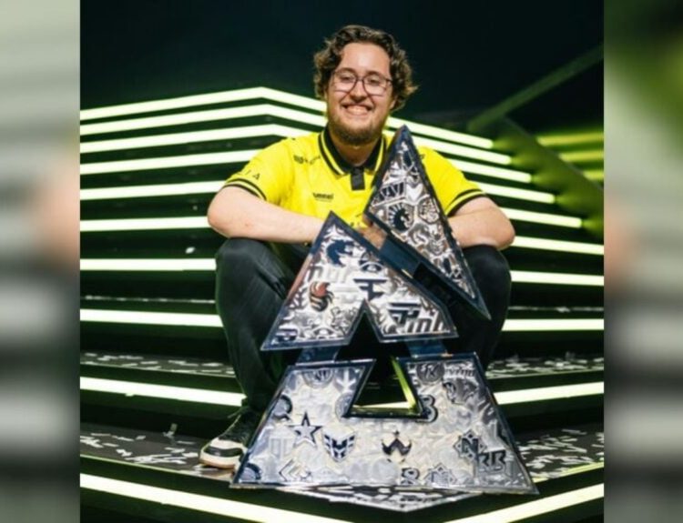 ZywOo is all smiles as he poses with the BLAST Austin Major trophy on the stage.