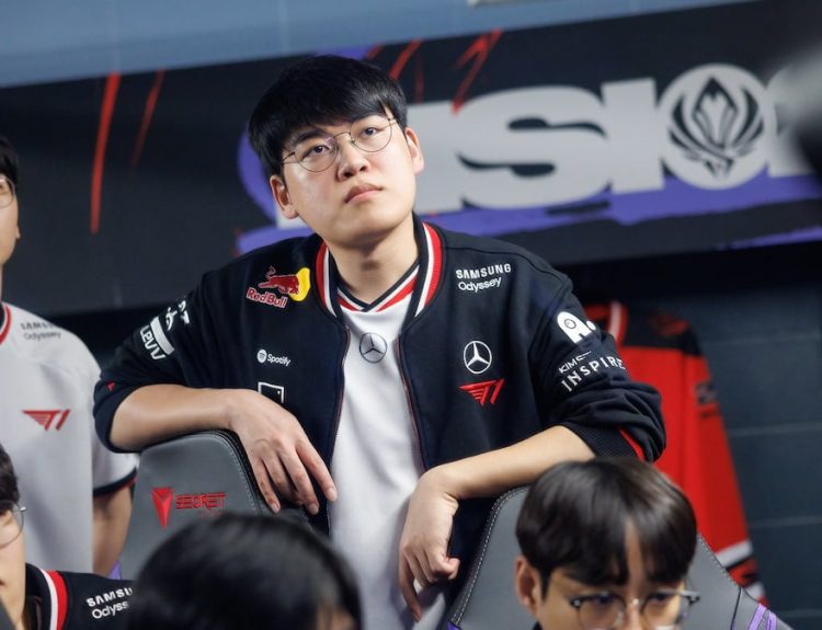 Gumayusi of T1 competes at MSI 2025 Bracket Stage Day 10 at the Pacific Coliseum in Vancouver, Canada on July 11, 2025.