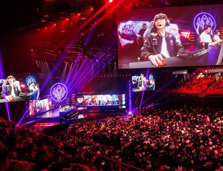 Fans at MSI 2025 Bracket Stage Day 8 at the Pacific Coliseum in Vancouver, Canada on July 09, 2025.