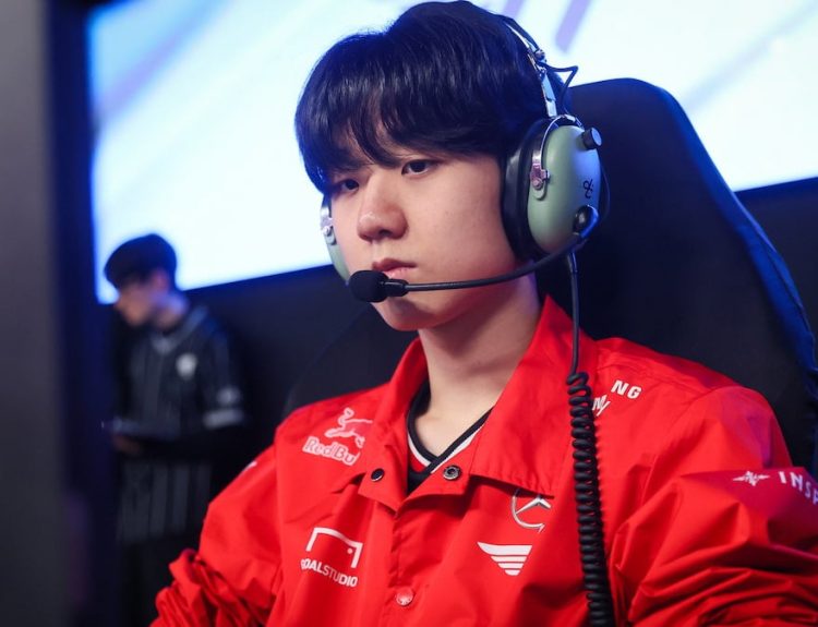 Picture showing T1 Academy Poby during a match.