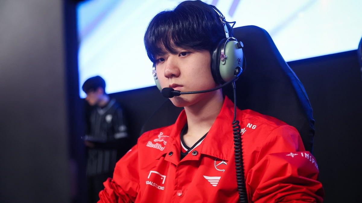 Picture showing T1 Academy Poby during a match.