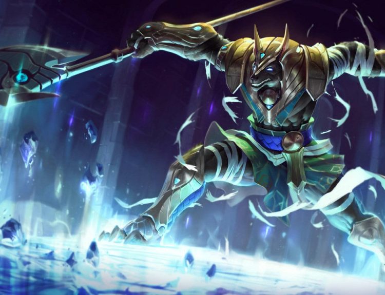 Nasus powers up in a great blue circle in League of Legends