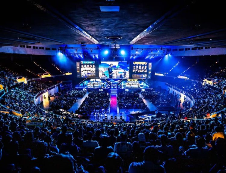 Crowd shot at the Kay Bailey Hutchison Convention Center during IEM Dallas 2024.
