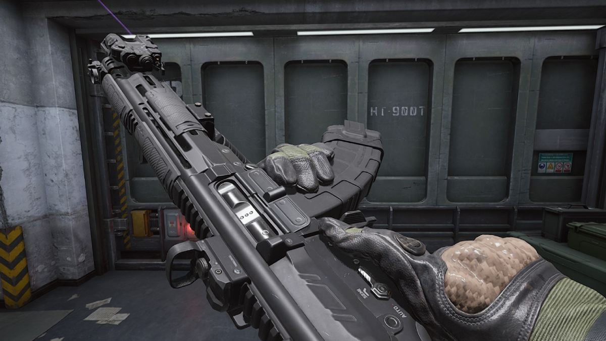 MK47 inspect animation in Delta Force