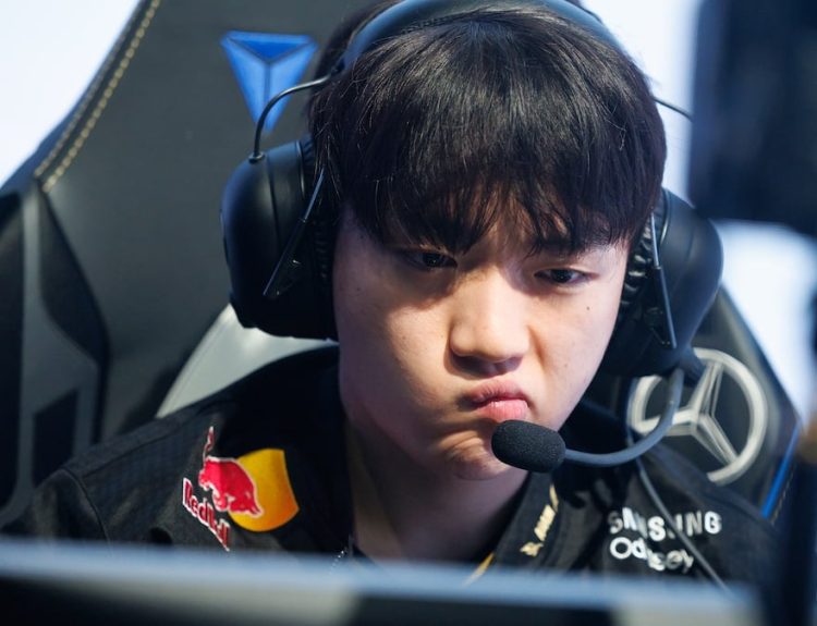 Keria of T1 competes at League of Legends Worlds 2025 Swiss Stage on October 18, 2025 in Beijing, China.