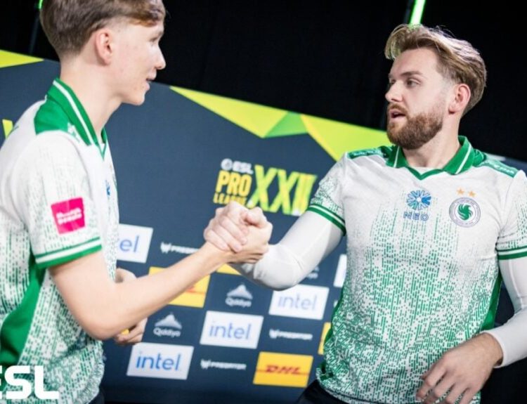 m0NESY and Niko shaking hands