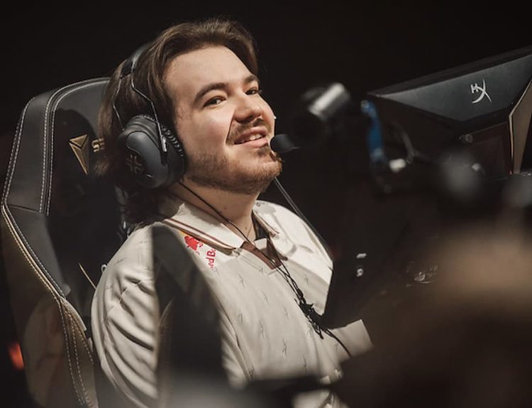 PARIS, FRANCE - JonahP of G2 Esports is seen onstage at VALORANT Champions Paris Playoffs Stage Day 3 at Les Arènes de Grand Paris Sud on September 27, 2025 in Paris, France