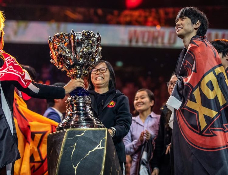 FPX during 2019 League of Legends World Championship Finals at AccorHotels Arena on November 10, 2019 in Paris, France.