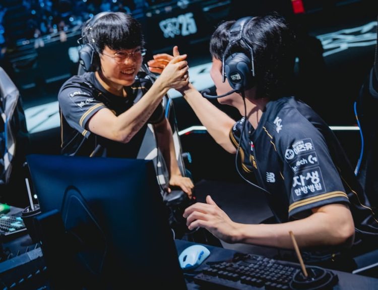 Cuzz (L) and Bdd of KT Rolster react onstage after their victory and advancing to the grand finals at League of Legends Worlds 2025 Semifinal Stage on November 01, 2025 in Shanghai, China.