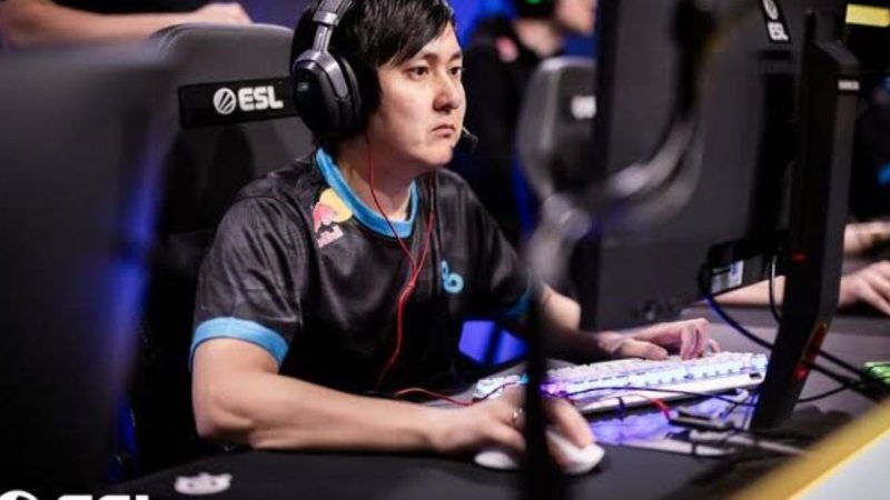 HObbit Returns to PARIVISION, Slaxejezzz Benched